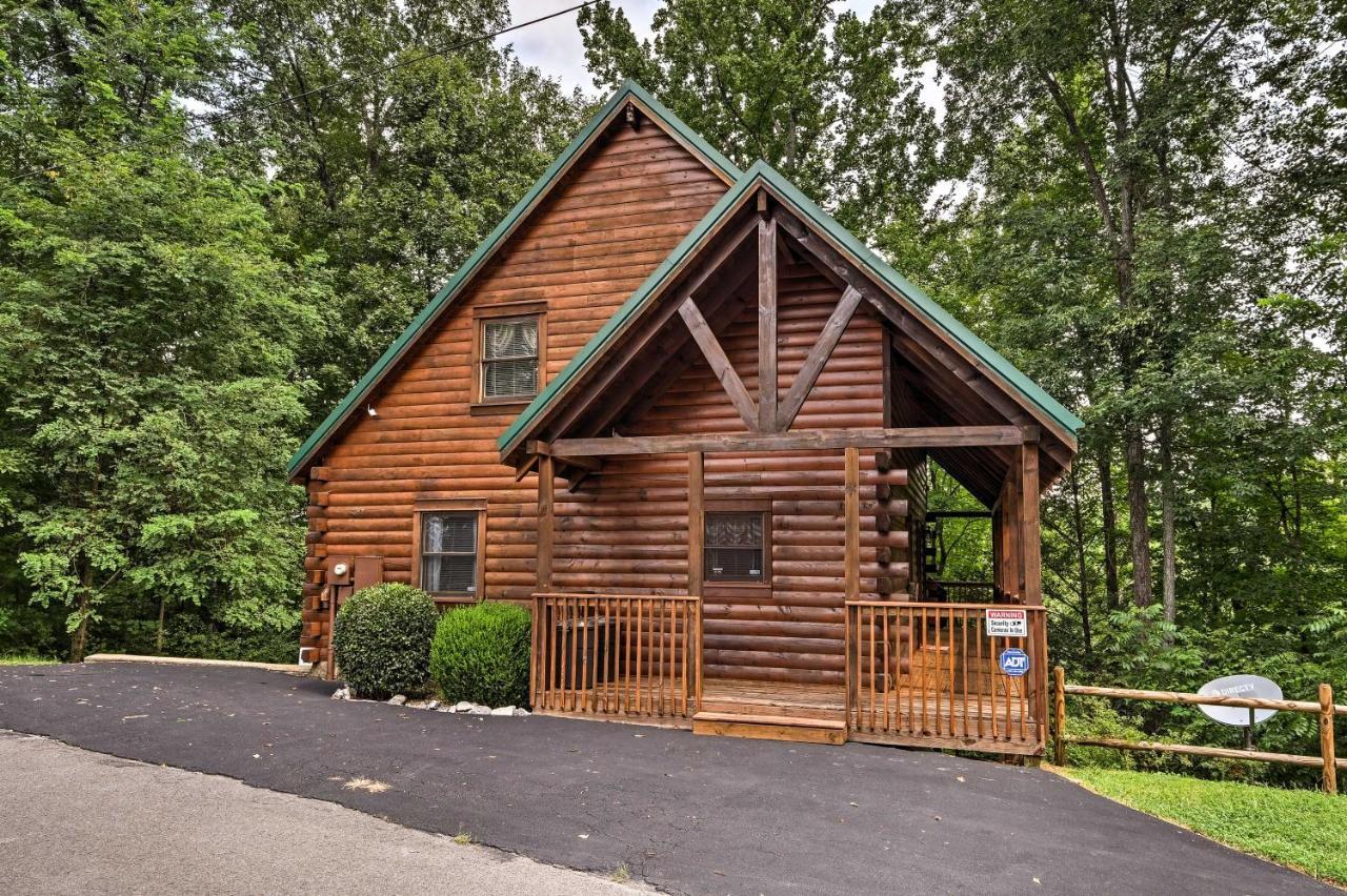 Pigeon Forge Cabin With Hot Tub, Grill And Pool Table! Sevierville Exterior foto