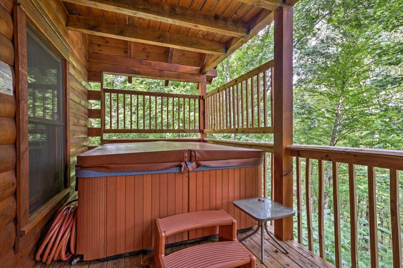 Pigeon Forge Cabin With Hot Tub, Grill And Pool Table! Sevierville Exterior foto