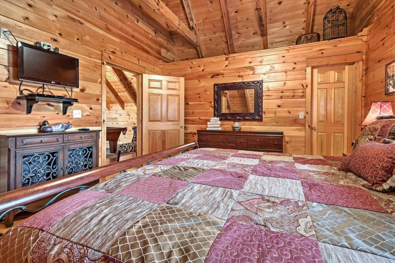 Pigeon Forge Cabin With Hot Tub, Grill And Pool Table! Sevierville Exterior foto