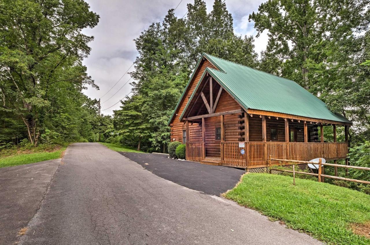 Pigeon Forge Cabin With Hot Tub, Grill And Pool Table! Sevierville Exterior foto
